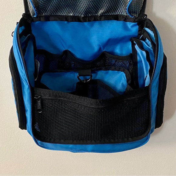 L.L. Bean Personal Organizer Toiletry Bag - Picture 6 of 12